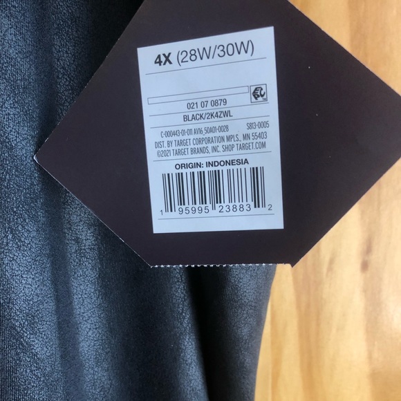 Black plus size leggings - Picture 3 of 5